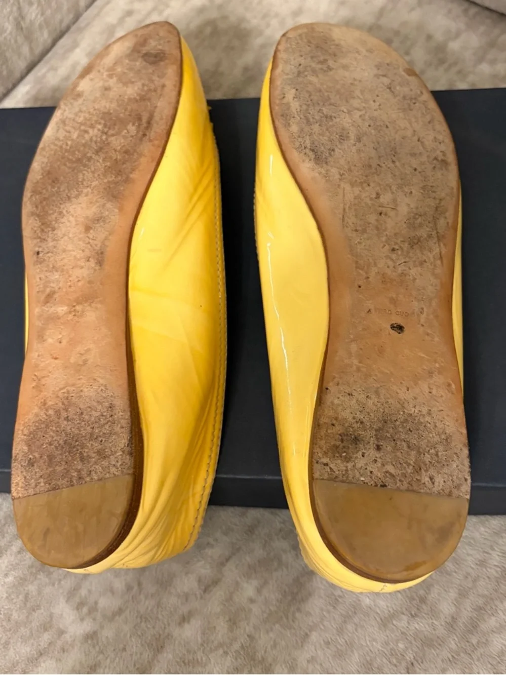 Prada Yellow Patent Leather Ballet Flats with Bow, size 39 1/2 - Picture 8 of 12
